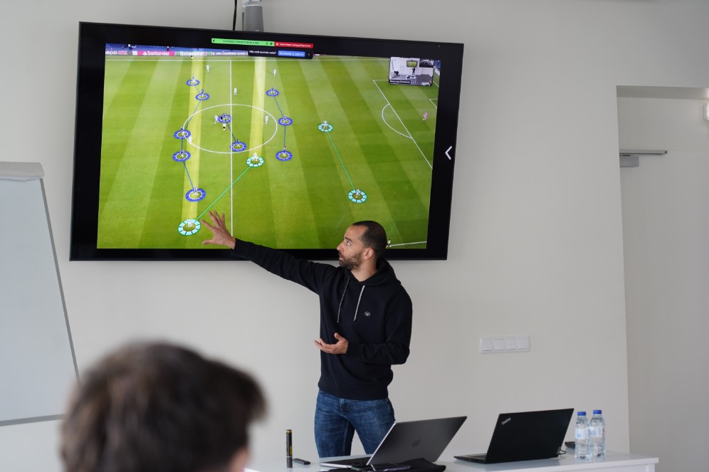 Formação especializada QUEST na área do futebol
